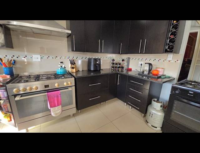 4 BEDROOM HOUSE FOR SALE IN DORANDIA